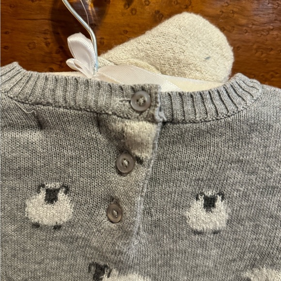 NWT Max Studio Baby lamb sweater romper 6-9 month - Picture 2 of 6